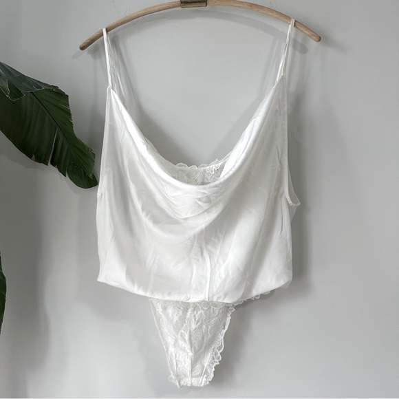 NWT Intimately Free people Double Date Bodysuit in Ivory Combo - Size M - Picture 7 of 12